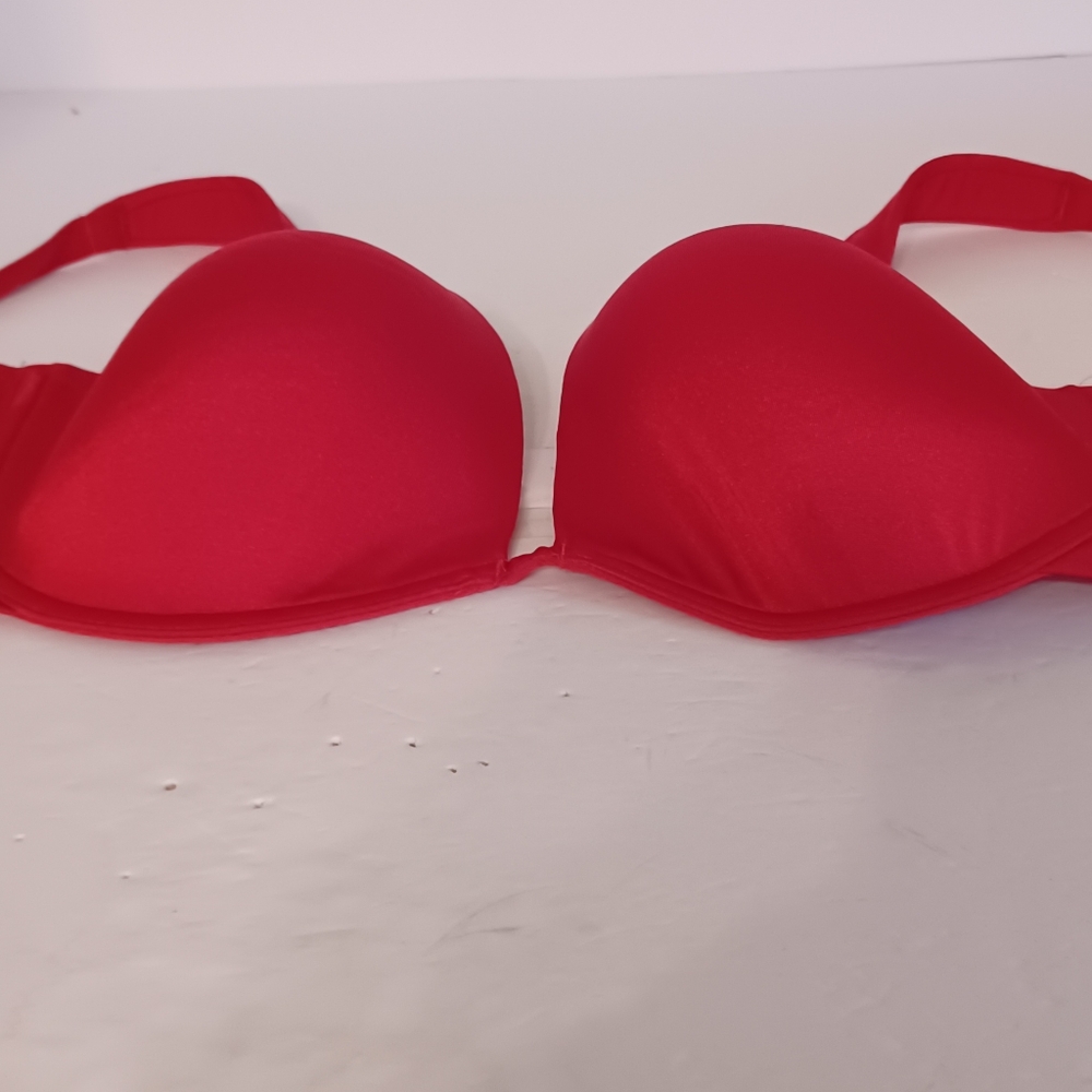 NWOT Women CURVATION Red Women's Push-Up Underwire Thin   Padded Bra Size 40D
